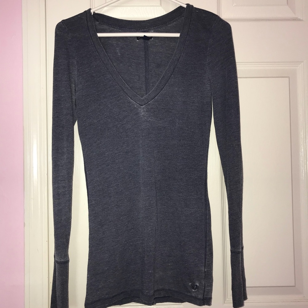 Long sleeve grey shirt